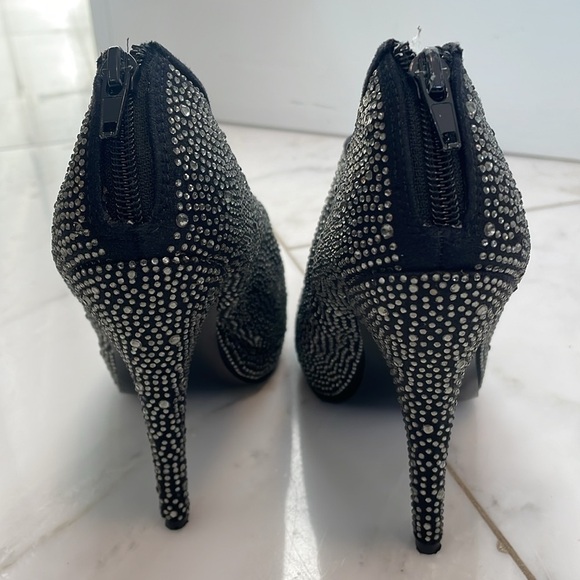 STEVEN by Steve Madden rhinestone ankle booties size 7 - Picture 4 of 8
